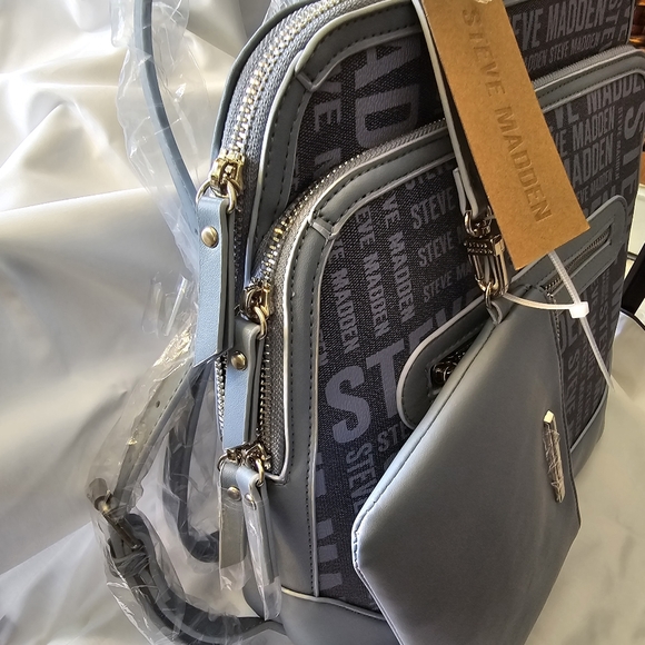 Steve Madden Backback Style Bag or Purse *RARE* Includes Extra Pouch **NWT** - Picture 6 of 10